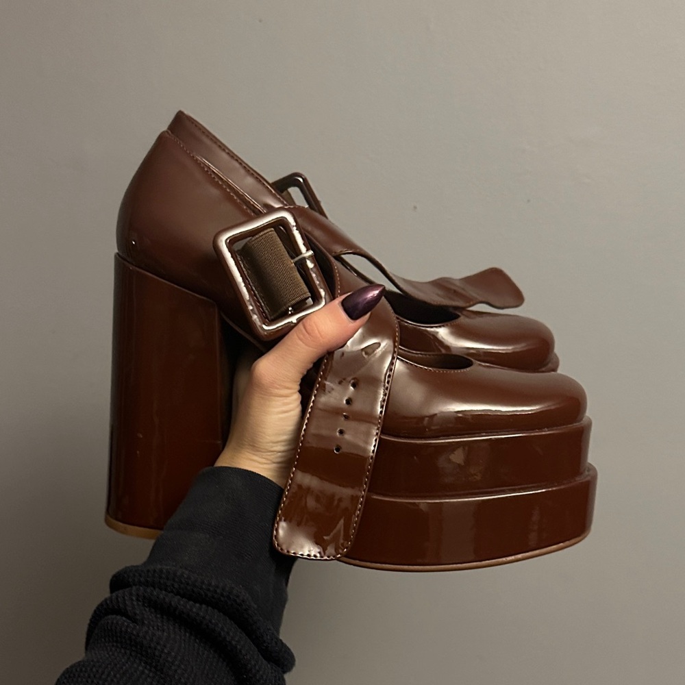 Brown Platform Steve Madden Heels - Sabrina Carpenter
